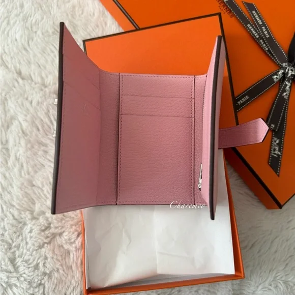 Brand New! 🩷 Hermes Bearn Wallet Sakura Pink chèvre leather PHW, stamp G (2026) - Picture 4 of 7
